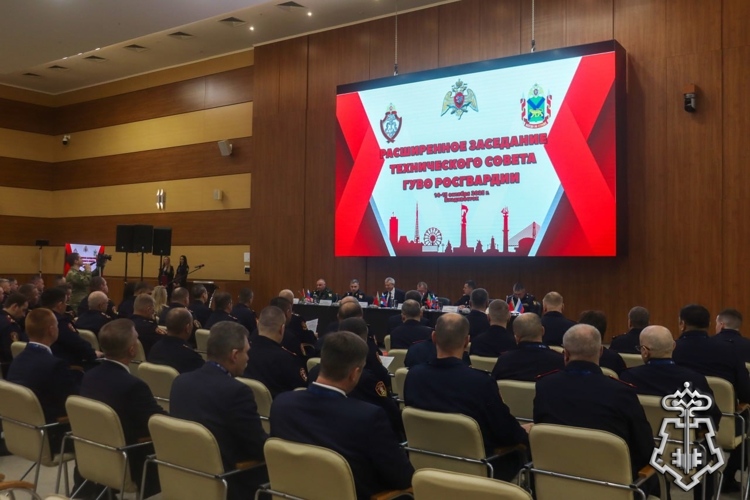 Руководитель вневедомственной охраны по городу Севастополю принял участие в расширенном заседании Главного управления вневедомственной охраны Росгвардии во Владивостоке