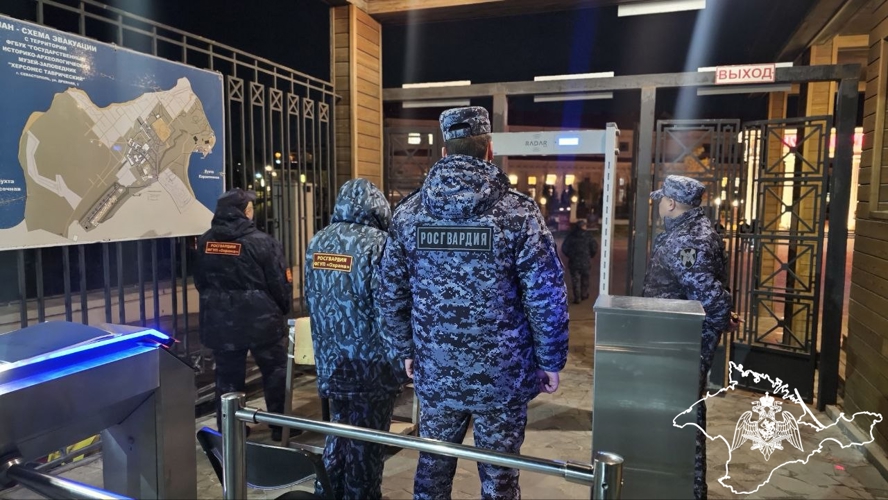 Росгвардия обеспечила порядок на пасхальных торжествах в Крыму и Севастополе