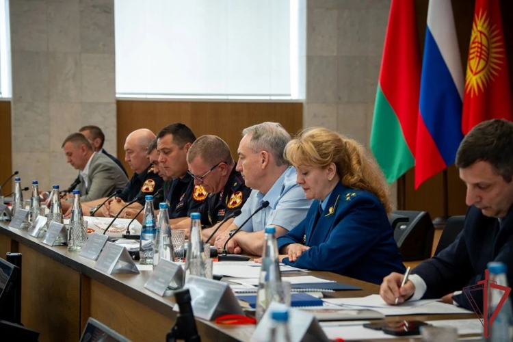 Руководитель управления вневедомственной охраны Росгвардии по городу Севастополю принял участие во Всероссийском совещании-семинаре в Нижнем Новгороде